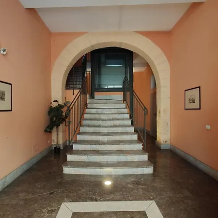 Chiara's Holiday House Centro Storico Appartement *