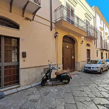 Apartment Chiara's Holiday House Centro Storico *