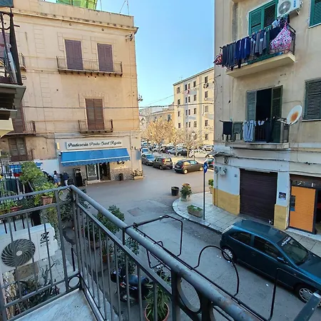 Chiara's Holiday House Centro Storico * Palermo